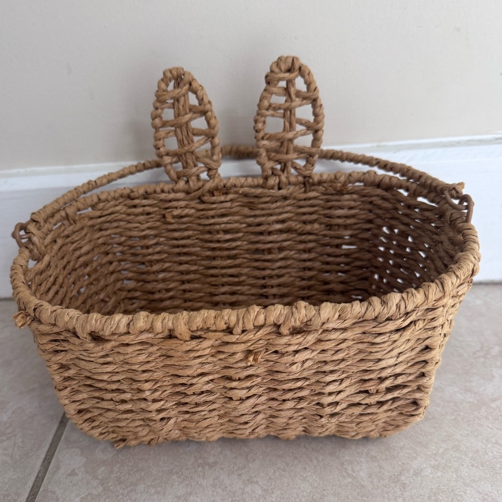 Small Easter Basket With Handle - Picture 4 of 4